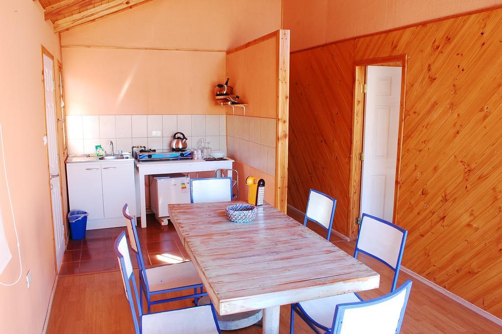 فندق سان بيدرو دي أتاكامافي  Cabanas Dona Juanita الغرفة الصورة
